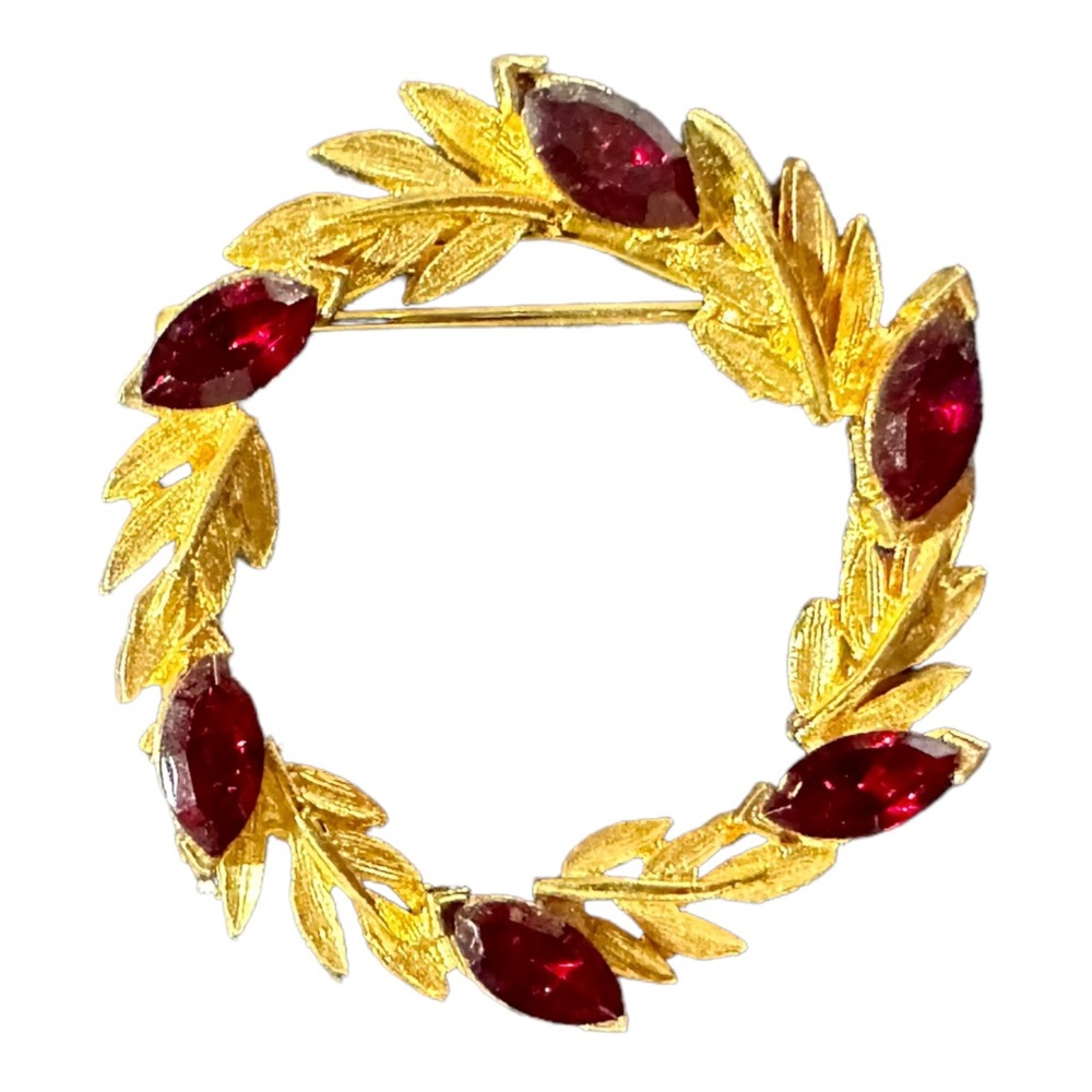 Estate Jewelry Vintage Garnet Round Brooch 1 1/4 Beautiful Leaf Wreath Gold Pin
